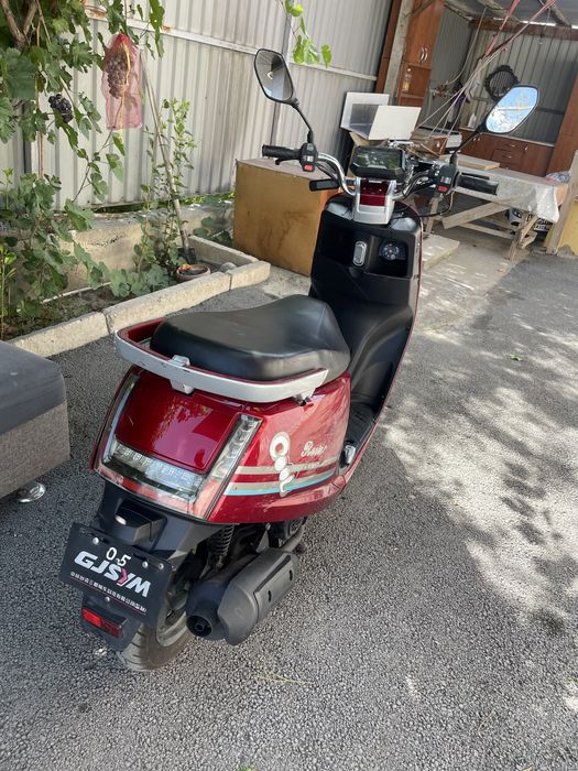 Срочно продам Скутер Мопед