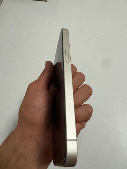 Iphone 16e 128гб акб 92%