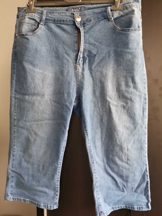 Продавам макси дамски дънки 7/8ми