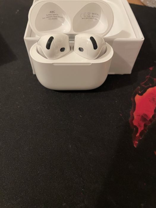 Airpods 4  autentice