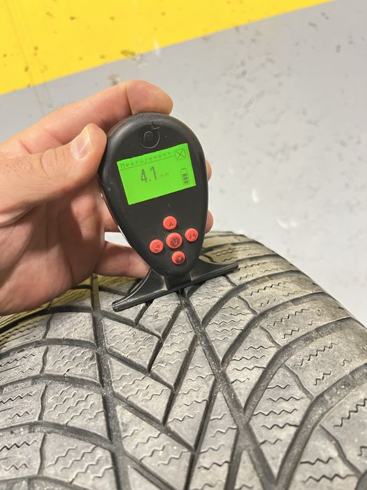 Bridgestone Blizzak 255/60/R18