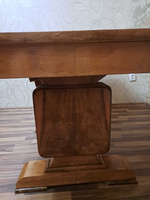 Масивна / Ретро /  Красива Кухненска Разтегателна Маса от Дърво