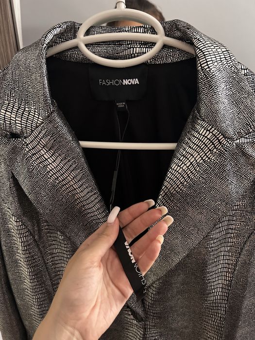 Сако Fashion Nova
