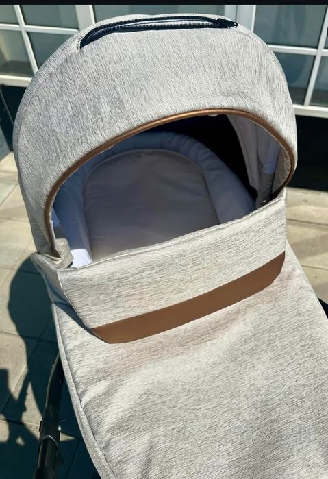 Детская коляска зима-лето. торг