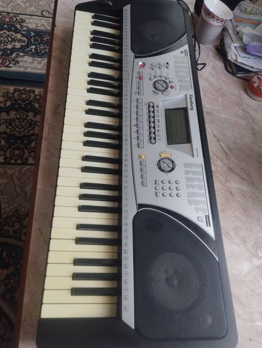 Сентизатор 61 октавный полупрофессиональный