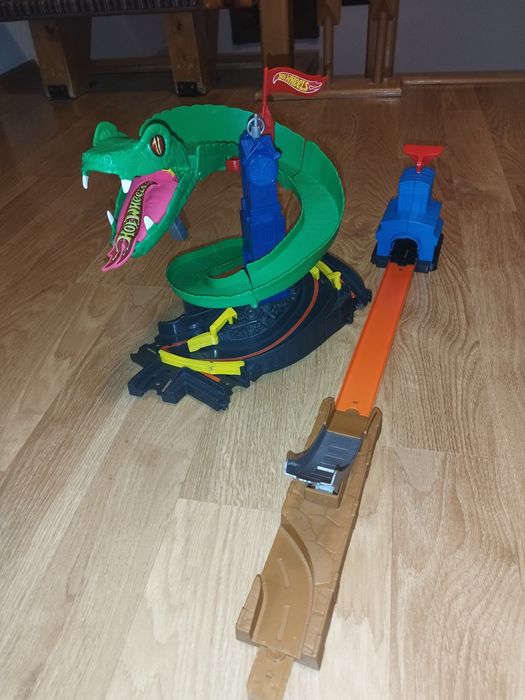 Hot Wheels set traseu snike