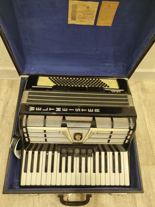 Продам аккордеон Waltmeister