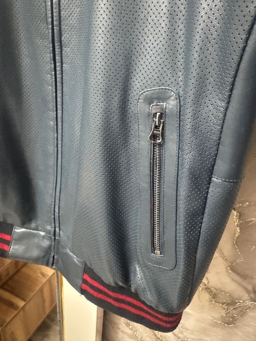 Продам кожанную куртку 48/50