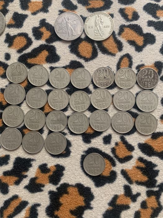 Продам старые монеты