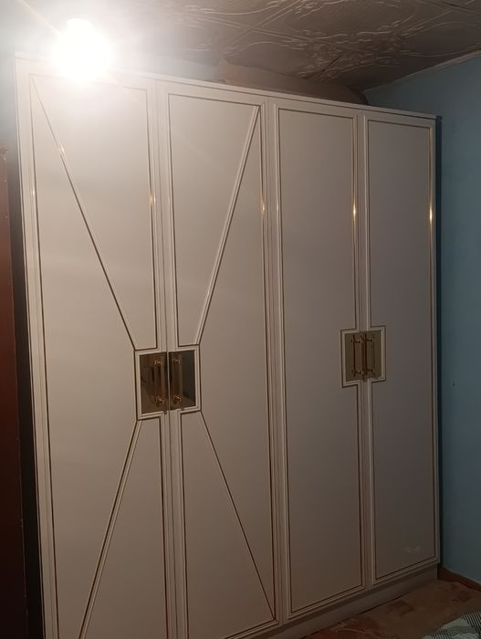 Шкаф 4 дверный белый