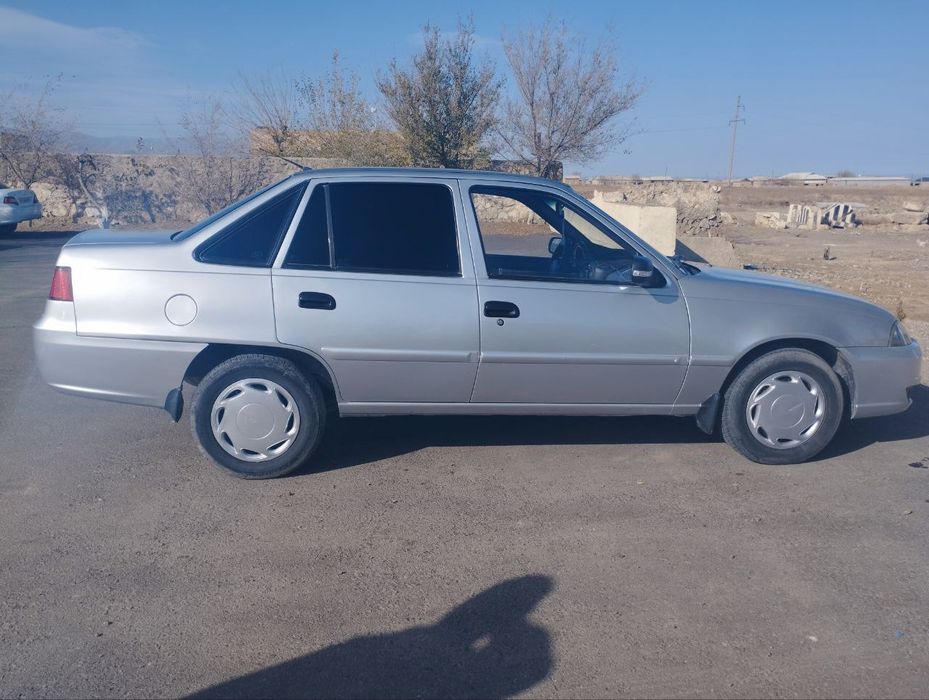 Nexia 2. Donc 1.6lucs.