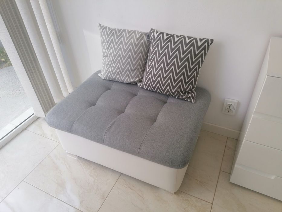 Диван / Тапицирана пейка