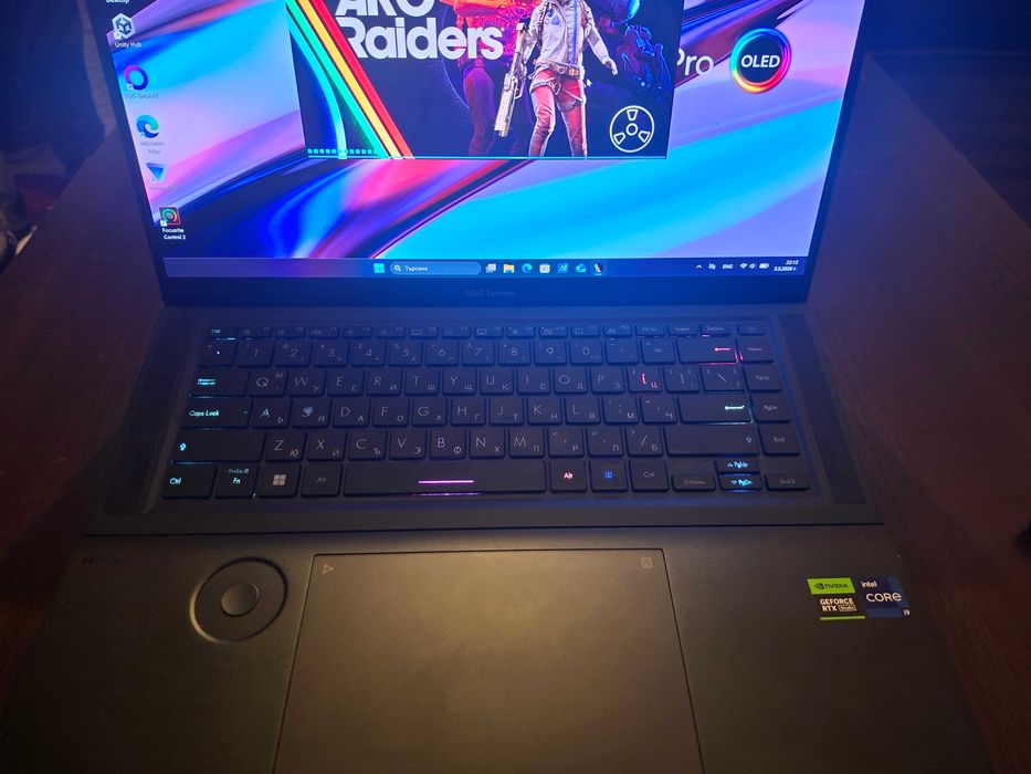 Zenbook Pro 16' OLED RTX4070/Iris Xe  i9_13900H геймърски и сериозен лаптоп