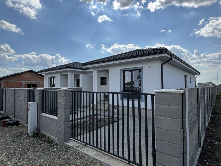 Duplex parter Mosnita Noua, 71 mp utili, toate utilitatile