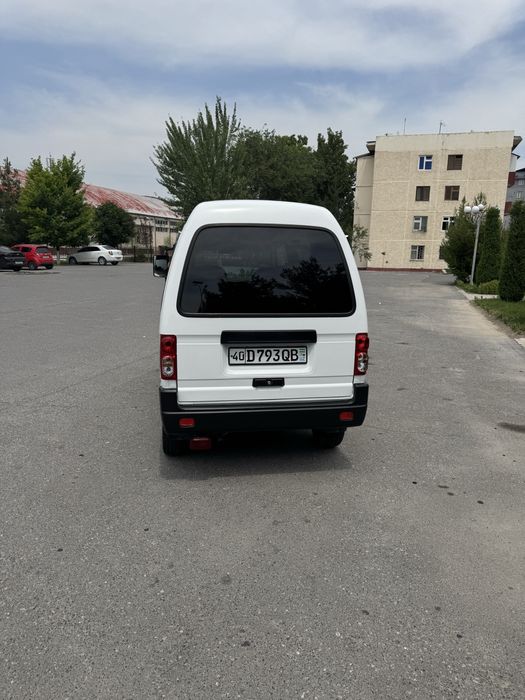 Дамас авто машина сотилади
