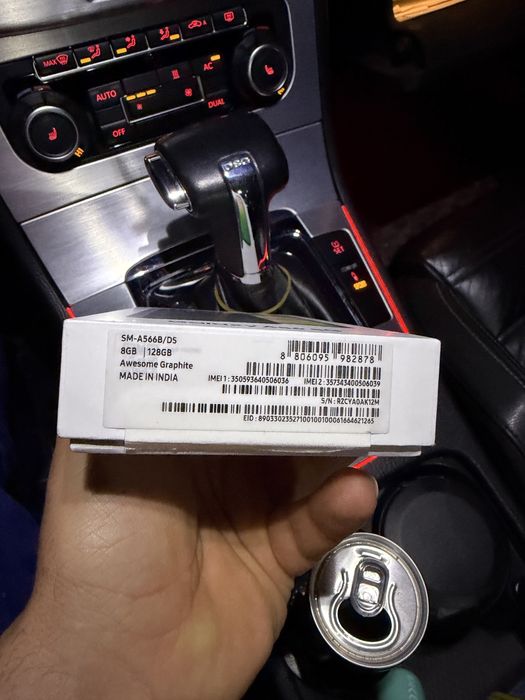 Samsung a56 5G 8/128gb Ram