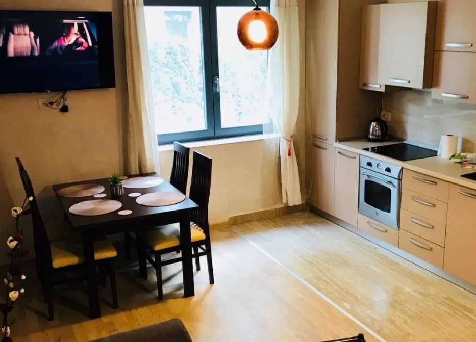 Дава се под наем Двустаен апартамент в Пловдив, Остромила - 65 кв.м за 260.1 € - Снимка #1