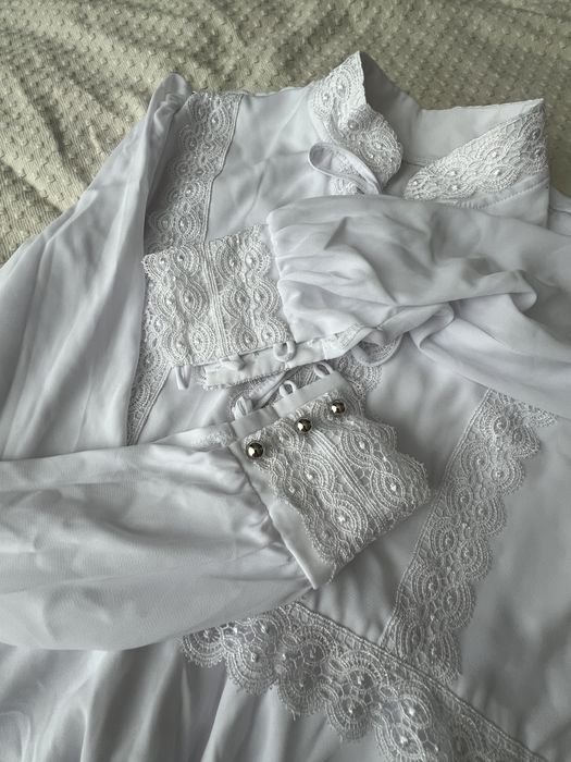 Продам платье + камзол