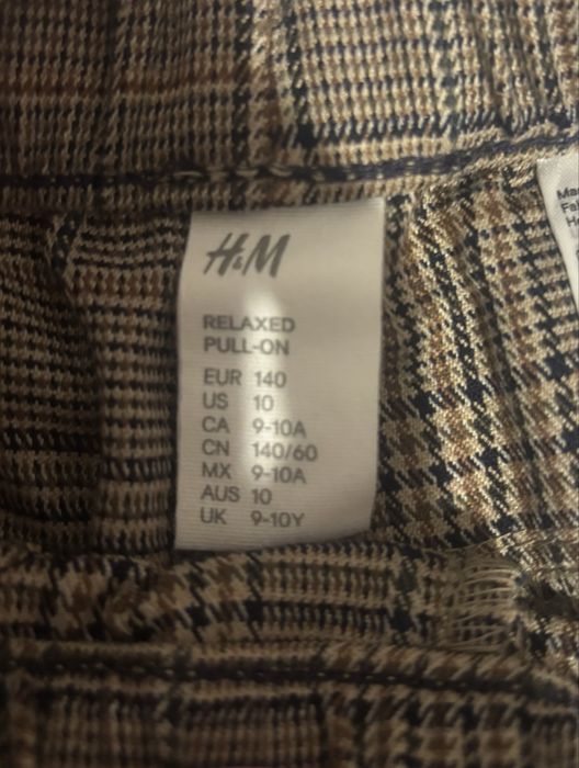 Pantaloni de  costum H&M pentru băieți 9-10 ani mărimea 140