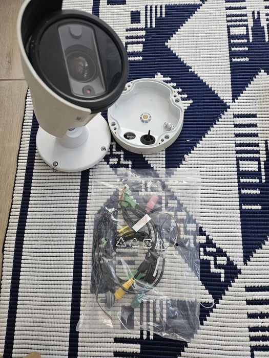 Camere supraveghere axis p1343 si P1445-LE