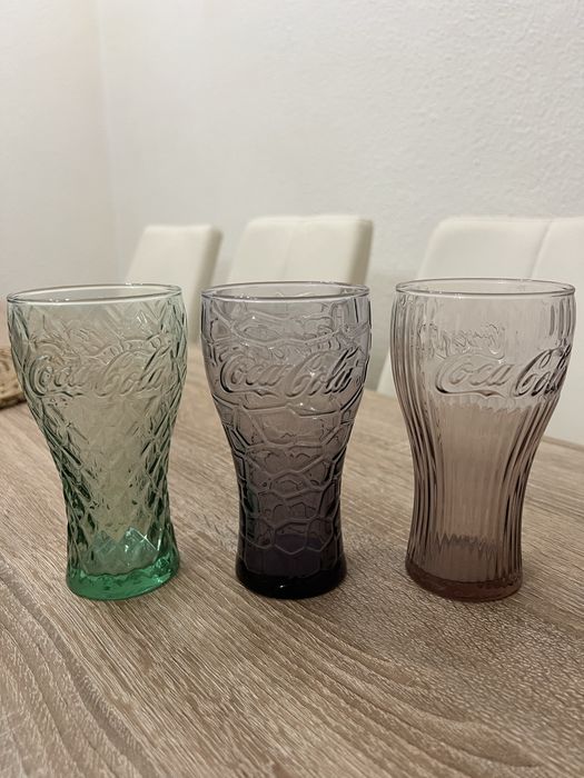 6 броя чаши на Кока Кола