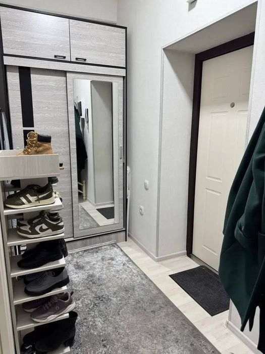 Olmazor tumani Chorsu bozori tomonda 1 xonali kvartira