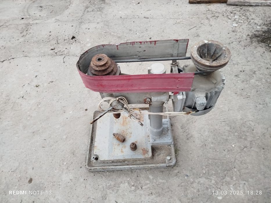 сверлиный станок по дереву по пластику