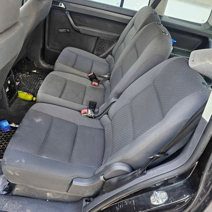 Продавам VW Touran 1.9 105кс.   
както и всякакви други коли на ЧАСТИ