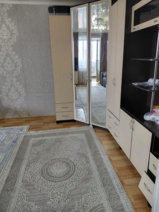 Сдаётся 1 ком квартира полноценная, Кизатова 3г