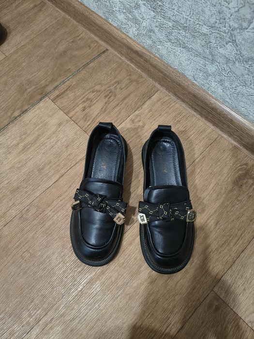 Женские   лоферы