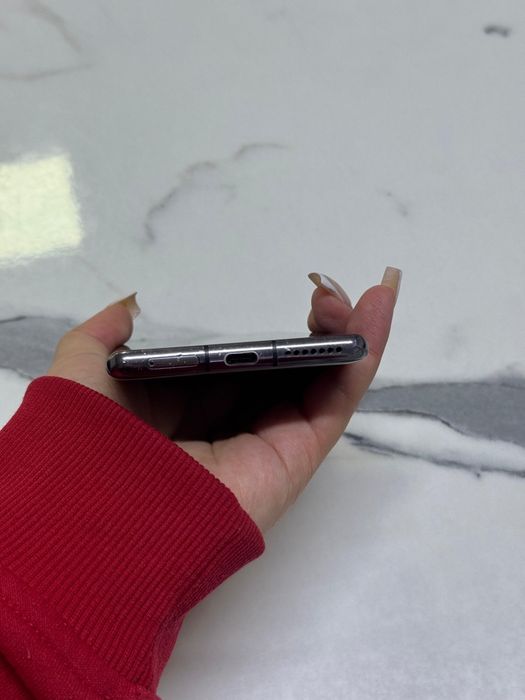 HUAWEI Porsche Design Mate 40 телефон