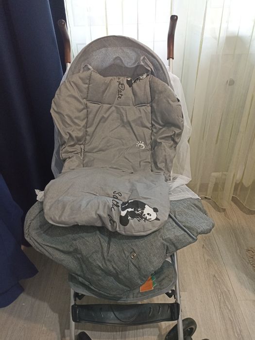 Продам прогулочную коляску трость