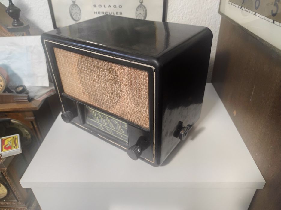 Старо Бакелитно Радио Елпром Кл. Ворошилов 504