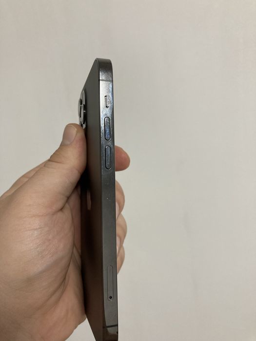 Iphone 12 pro / 256Gb в идеале.