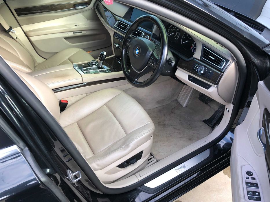 Dezmembrez BMW seria 7 F01 740d biturbo an 2010 N57D30B 306cp