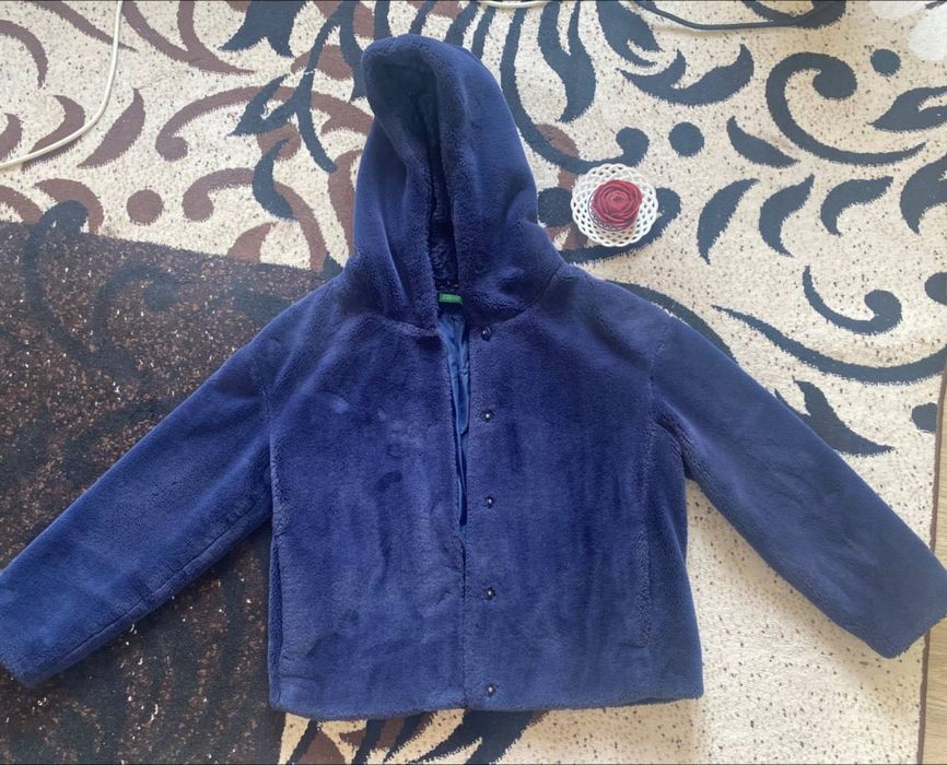 Найк куртка ,Бенеттон