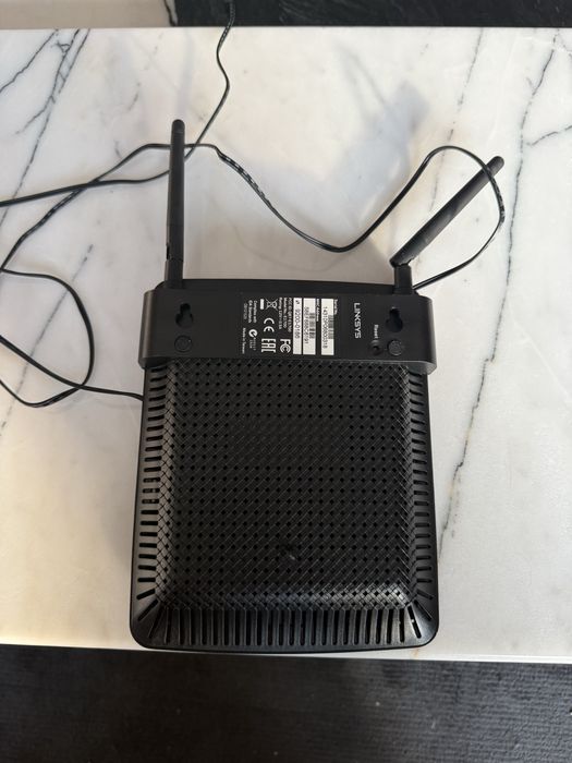 Рутер Linksys E1700