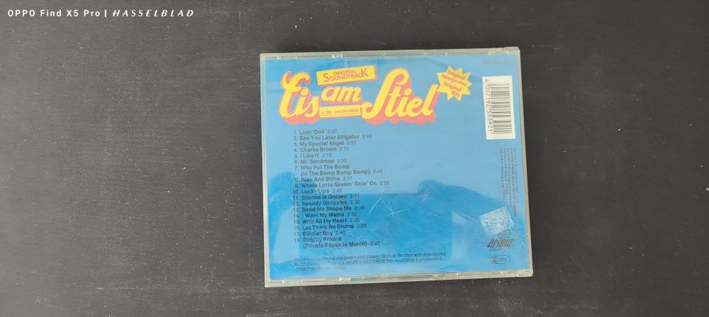 Se vând albume muzicale originale, din diferite genuri: pop, rock, dan