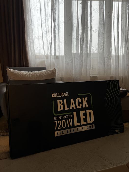 LUMii Black LED 720W - LED лампа за растеж и цъфтеж (с баласт)