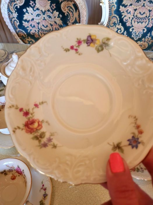 Изключително красив сервиз за кафе