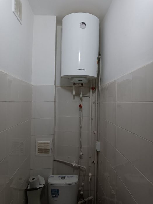 Хамро бобо туйхонасини оркасида 3 хонали дом сотилади