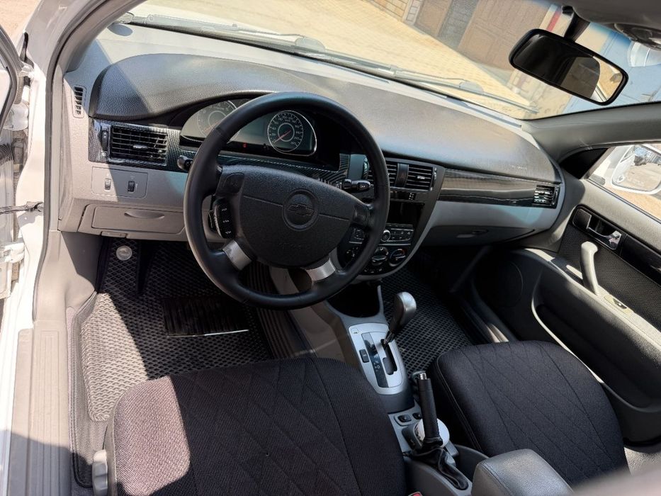 Lacetti Gentra elegant plus