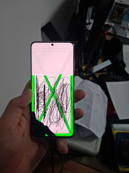 Samsung s20 работи...