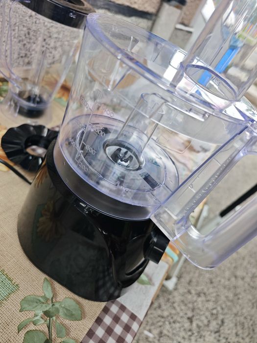 Кухненски робот 800 w
