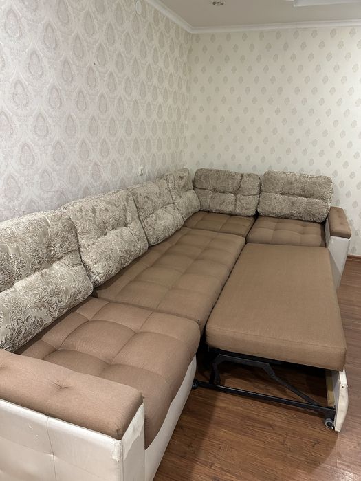 Продам раскладной диван с ящиком для белья