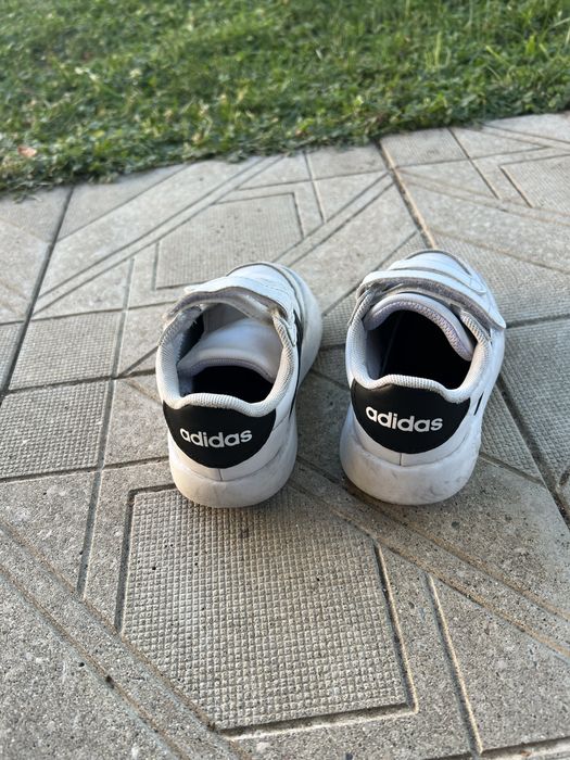 Маратонки Adidas