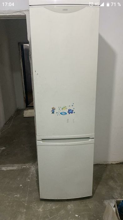 Продам холодильник