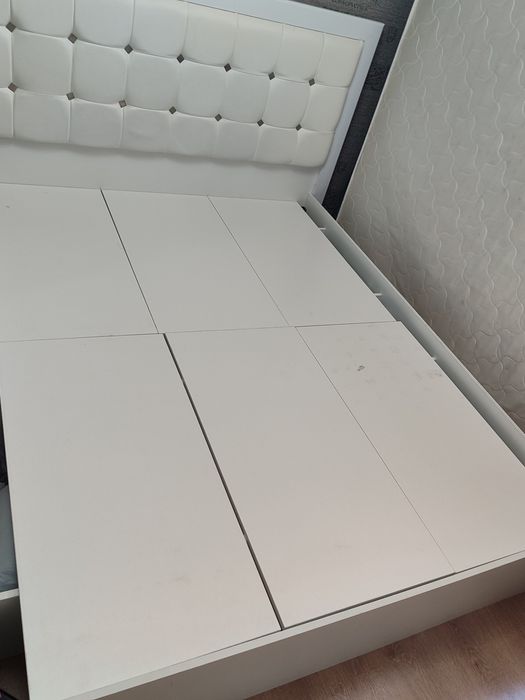 Спальный кровати.