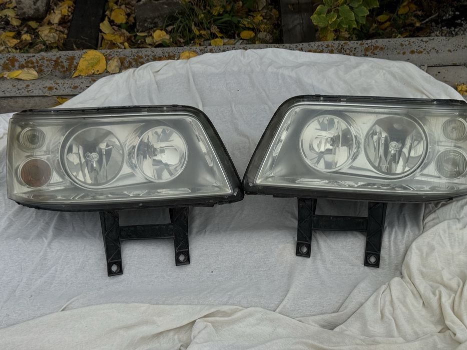 Продам фары оригинал