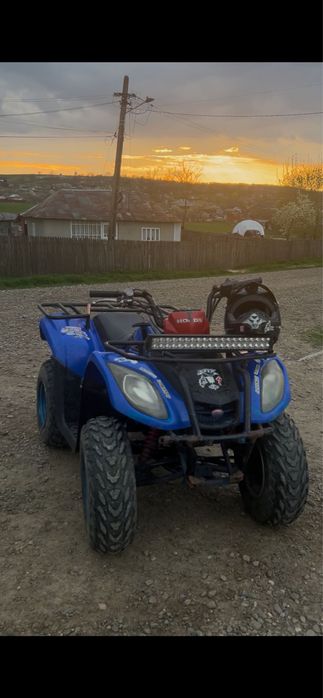 Vând atv stare perfectă